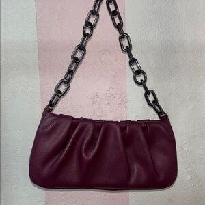 Y2K bag with heavy chain